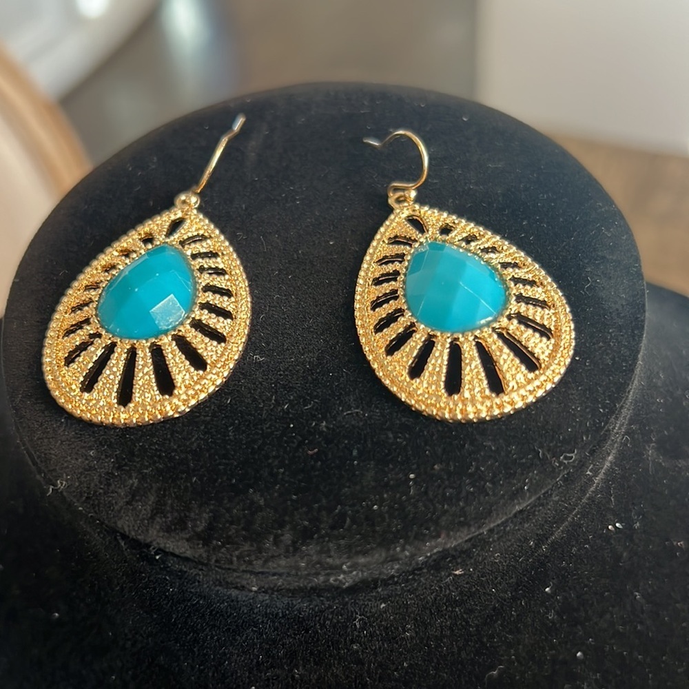 NWOT SET OF GOLD /BLUE EARRINGS